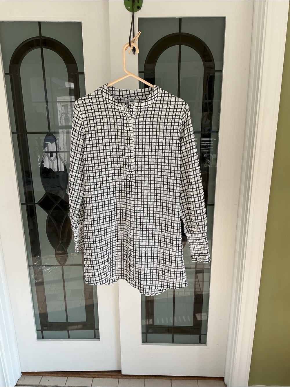 Steve Madden Black and White Check,  Mandarin Collar, Button-Front Blouse/Tunic